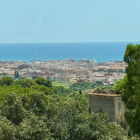 Casa De Madera Con Piscina Y Vistas Al Mar