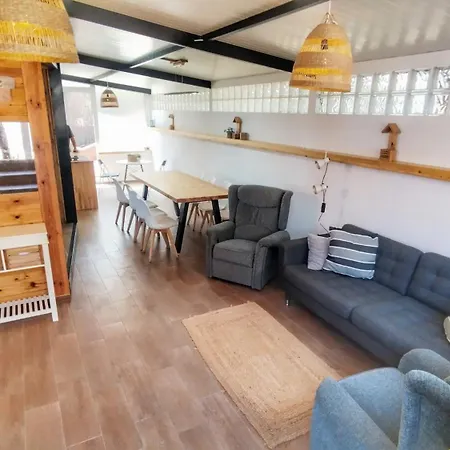 Casa De Madera Con Piscina Y Vistas Al Mar 빌라