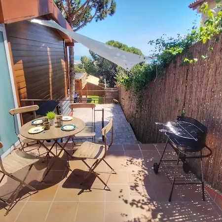 Casa De Madera Con Piscina Y Vistas Al Mar 빌라 *