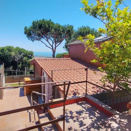 Casa De Madera Con Piscina Y Vistas Al Mar *