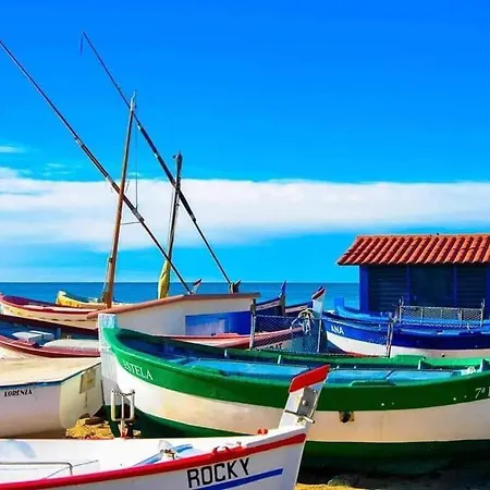 Villa Casa De Madera Con Piscina Y Vistas Al Mar